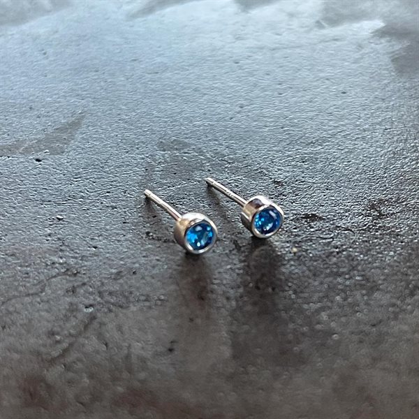 Sweet Love Sapphire Earrings - Small